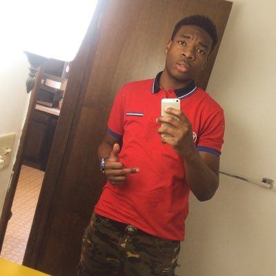 Ball is life 🏀🙏🏽/ AMOSC:kellzswaqqedup/ 18 yrs old😈/single👌🏽😌