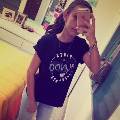 adriianaa276's profile picture. 