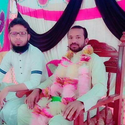 ﺍﻧﺴﺎﻥ ﺟﺐ ﺑﮭﯽ ﺍَﭼّﮭﺎ ﺳﻮﭼﺘﺎ ﮨﮯ ﺗﻮ ﺍﻟﻠﻪ ﺧﻮﺩ ﮨﯽ ﺭﺍﺳﺘﮯ ﺑﻨﺎ ﺩﮨﺘﺎ
ﮨﮯ ﺍﻭﺭ ﻣﺸﮑﯿﻠﯿﮟ ﺁﺳﺎﻥ ﺑﻨﺎ ﺩﯾﺘﺎ ﮨﮯ