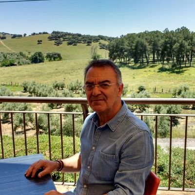 Juexpu's profile picture. Licenciado en CCEE por la UAM.  Siempre aprendiendo...