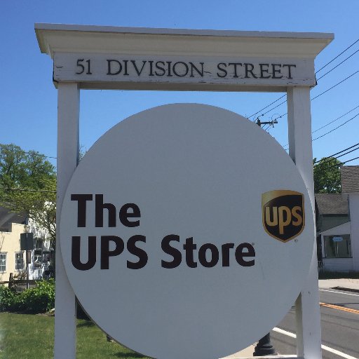 Shipping, Printing, Packing, Notary, Mailboxes, Passport photos, Blueprints printing, business cards, Courtesy mail drop, Shredding, Fax etc...