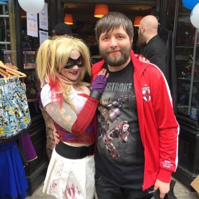 Cosplayer with Asperger's Syndrome, I love Anime, Manga, Rock/Metal Music, J-Pop and J-Rock. Gamer, film lover, comics reader, con goer and proud @Arsenal fan