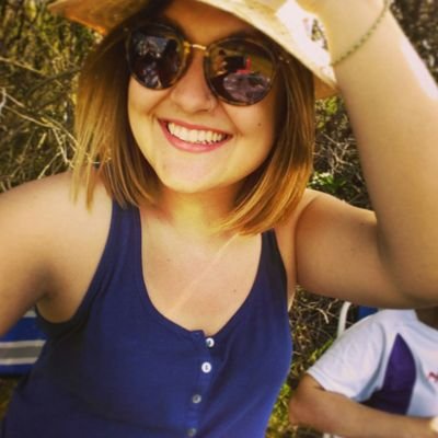 SheiilaBustos's profile picture. Graduada en Ingeniería Informática, amante de la buena música, de descubrir y de curiosear. Mi lema: llegarás más lejos, cuanto más altas sean tus metas.