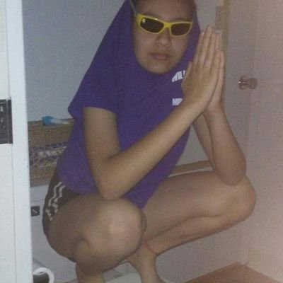 this is a backup for @Piercethe_lilli
//comment on my thiscrush