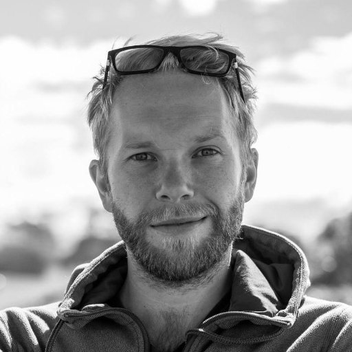 Creative engineer & iOS developper @ PhotoRoom