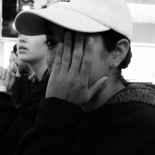 deval_enval's profile picture. Aquellas personas lo suficientemente locas como para pensar que podemos cambiar el mundo somos quienes lo hacemos🌍 Instagram:valeria_vazquezz