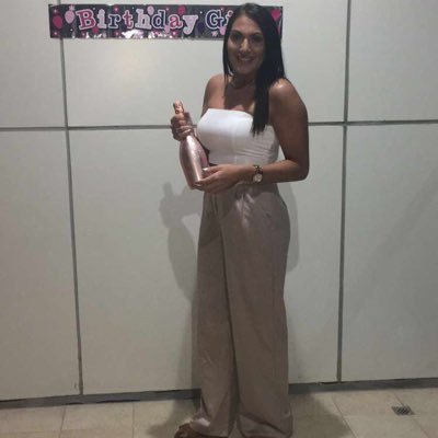 jolanciano's profile picture. life without music would be boring ☺️