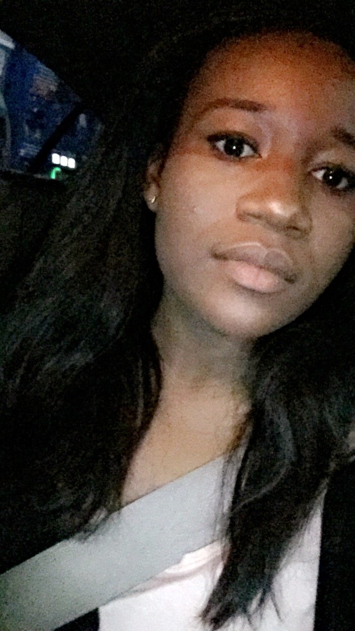 ashleyrenben's profile picture. What