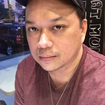 follow my incredible playlist https://t.co/Nffxj8QiCr