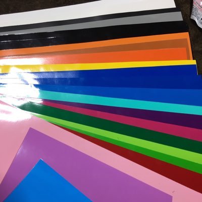 n25250101's profile picture. オリジナルカッティングステッカーなど制作致しますっ！車やバイクなどにお好きなデザインのステッカーを！見習いのため格安にてお作りします！DMにてご相談ください。お見積もり無料。大きいものや枚数の多いものなどは無料にてサンプル送らせていただきますっ！LINEなどにてご相談も可能ですのでDM送ってくださいっ(*´∀｀*) ♡