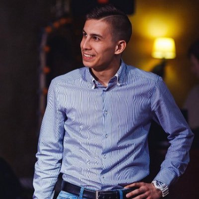 Занимаюсь спортом, не имею вредных привычек, веселится с друзьями, очень люблю слушать музыку!