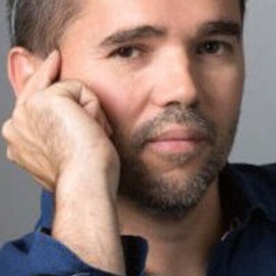 yvergereau's profile picture. Photographe La Roche-sur-Yon - portraitiste de France 2015 - animation événementielle avec les bornes photos