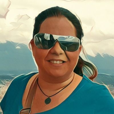 Veshtia's profile picture. Graphic Designer, learning from here and there... Living in the beautiful city of Madrid with Venezuela always in my heart.