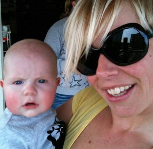 HAPPY / 33 / IN LOVE / SPORTY / MOM / CRAZY / FOOD :) / ADHD / SWEET