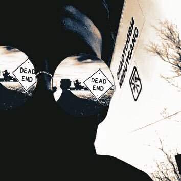 Aiiverseen's profile picture. most likely down