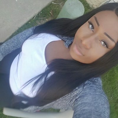 Music Fanatic😻🗣🔊 Hand Clapp El Getty featuring Double xx Possie Sugar Ray on YouTube💯🔥 Makeup enthusiast💆🏾💅🏾💄 Queen First😇👸🏾 proud Christian🙌🏾