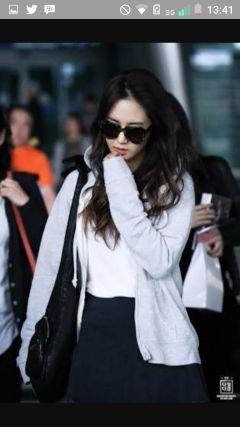 KWON YURI'S PARD
89L