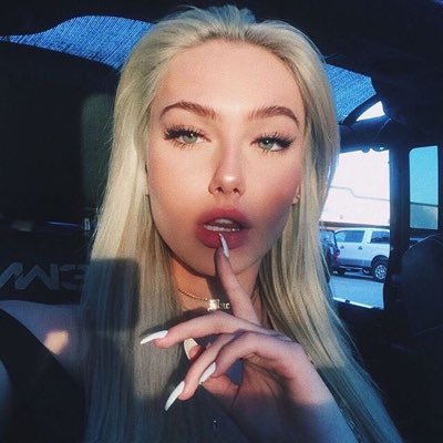 jefaisdesrpg's profile picture. I don't know the words but I say pacito.