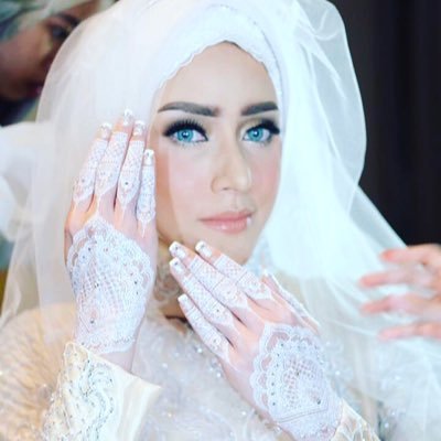 indonesian actress🟣singer🟣host🟣brand ambassador🟣model🟣proud wife of sonny septian💜FaazEijaz’s mom💜