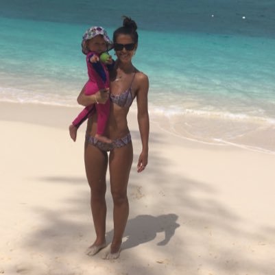 HungryMummyTour's profile picture. 🇨🇦Breastfeeding mumma who enjoys smashing healthy food & doing/eating what feels right! •listen to your heart •own it •get outside•explore•✌ IG @hungry.mummy