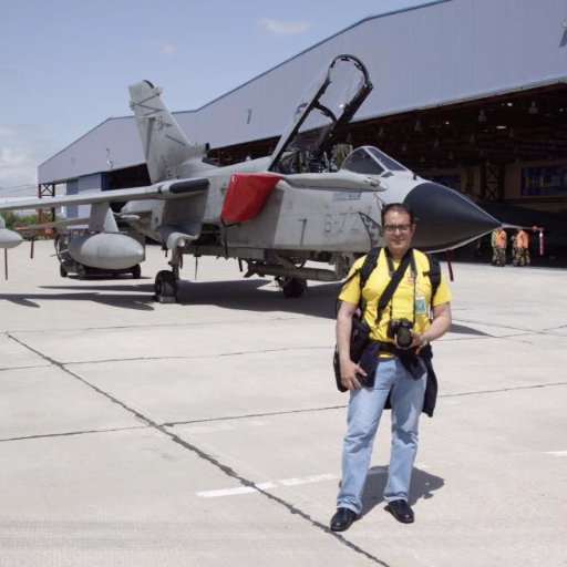 Submarinista pero aerotrastornado militar✈️🚁🛫🛬 miembro de Murcia Spotters.