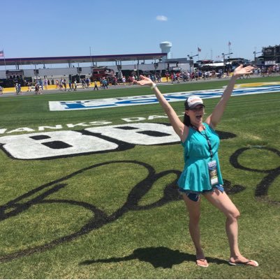 JoelleMWraps's profile picture. Momma 👦🏼👶🏼Animal lover 🐱Ocean dweller 🐳🌊Dreamer ❤️Fitness freak 💪  https://t.co/EW37rvInjK