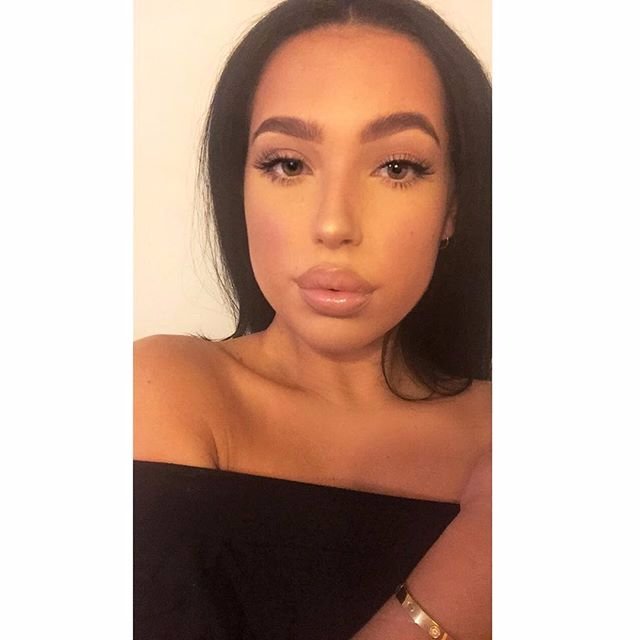 sarahlewis971's profile picture. I sell paint and art sculptures