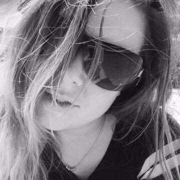 Profile Picture of Jacquelyn Evans (@smudgez26) on Twitter