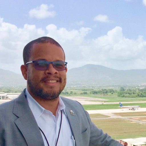 Aviation Professional committed with safe improvement of air transport/profesional de la aviación comprometido con el desarrollo seguro del transporte aéreo🇩🇴