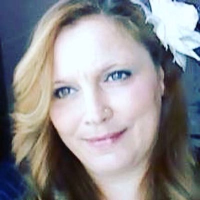 Personal Support Worker, Mother of two wonderful kids that i love with all that I am and I have a strong faith in our Lord Jesus Christ.