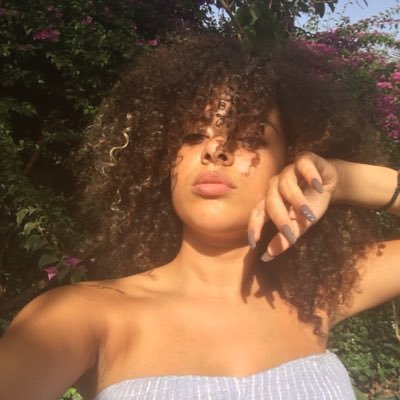 . Yasmine مبار. ✨Tenho uma mistura muito louca
