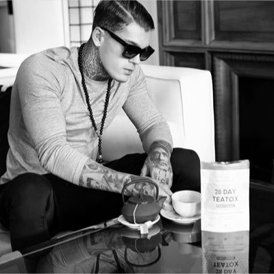 Naterpgdigsc's profile picture. 19yo | esme