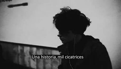 Me aferré a un amor desconocido, porque me abandonaste y te cansaste del mío.
Me hago mierda al ver mi reflejo.
