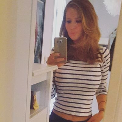 Eyelash technician based in West London. Previously a Manager at Christian Dior. Volunteer at LookGood FeelGood Charity. Instagram emloulashes