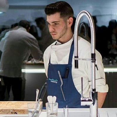 ~🔪 Cook ~
Las cosas importantes de la vida no son cosas.