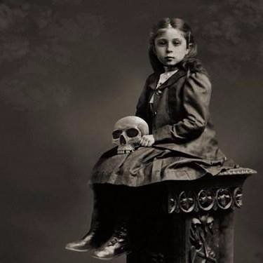malvoisine13's profile picture. Wife, mother, pet parent, historical re-enactor, Native Texas, military spouse.