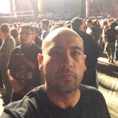 carloszuv's profile picture. Neurólogo HVRR