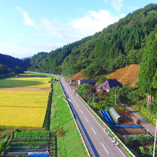 秋田角館よりスタートし、緑多き山並みを越え、温かい沿線の声援を受けながら北秋田市（鷹巣）のゴールをめざす！秋田ウルトラマラソン大会！