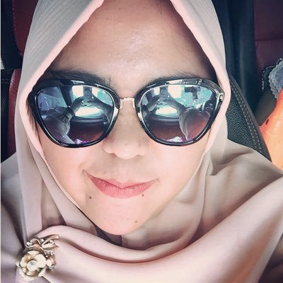 erel_chandra's profile picture. Jika aku bukan aku, maka aku ingin menjadi diriku. It's me. Just me.