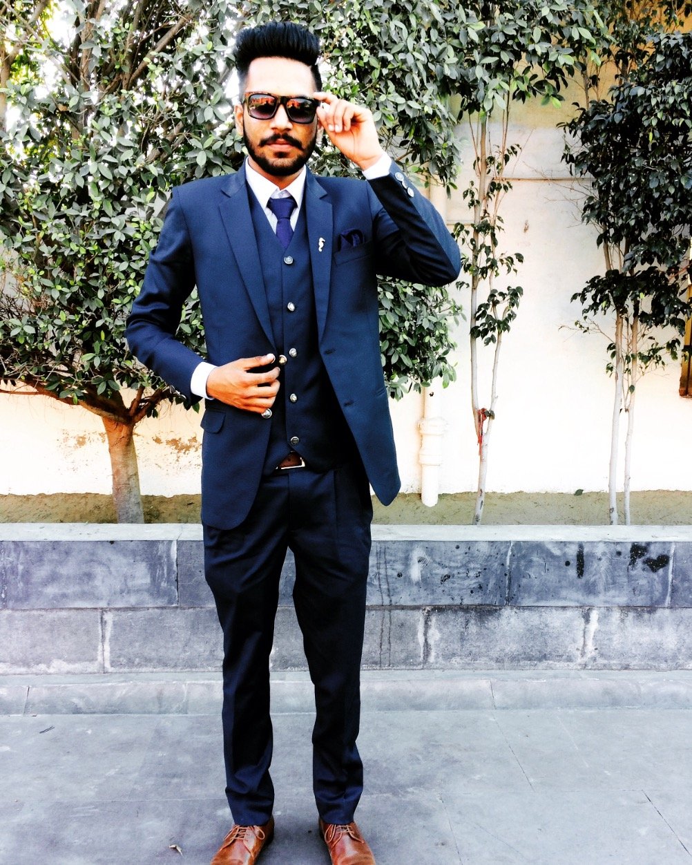 rusty3813's profile picture. i love eminem, i love codmw2 and the most important , i love the ones who hates meh!! ;)