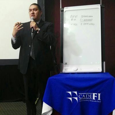 contador, expositor en temas contables de NIF, costos