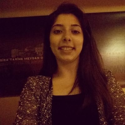 Yazar bu hikayede kendini anlatmakta.. InovaTİM'li, Türkiye Zeka Vakfı Gönüllüsü, ODTÜ Genç Girişimciler Topluluğu Yönetim Kurulu Üyesi bir Okul Önceci