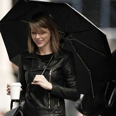 _PsychoSwift_'s profile picture. Swiftie, not a softie.