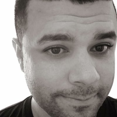 Marido, pai, apaixonado por tecnologia, nascido em Brasília mas carioca de coração, online desde 1996 e fluente em sarcasmo, ou não.