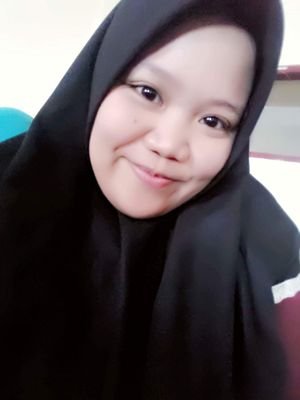 fadila_munajat's profile picture. di senyumin ajah