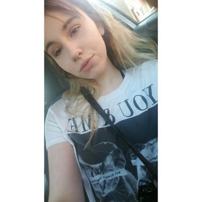 Amanda Lynn 🐃 lover of all life 🌸🐶 books 📚 makeup💄 and tea ☕ #420friendly 🌿