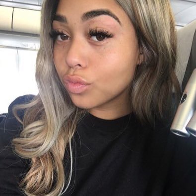 SparklesPussy's profile picture. tchickkkkkk gal🍑✨|| KYLIE