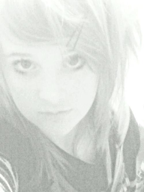 _catherine_xo's profile picture. hello :]
im catherine and i am a londoner ;)
i like rock and metal music. it will take over.
that is all.   8-)