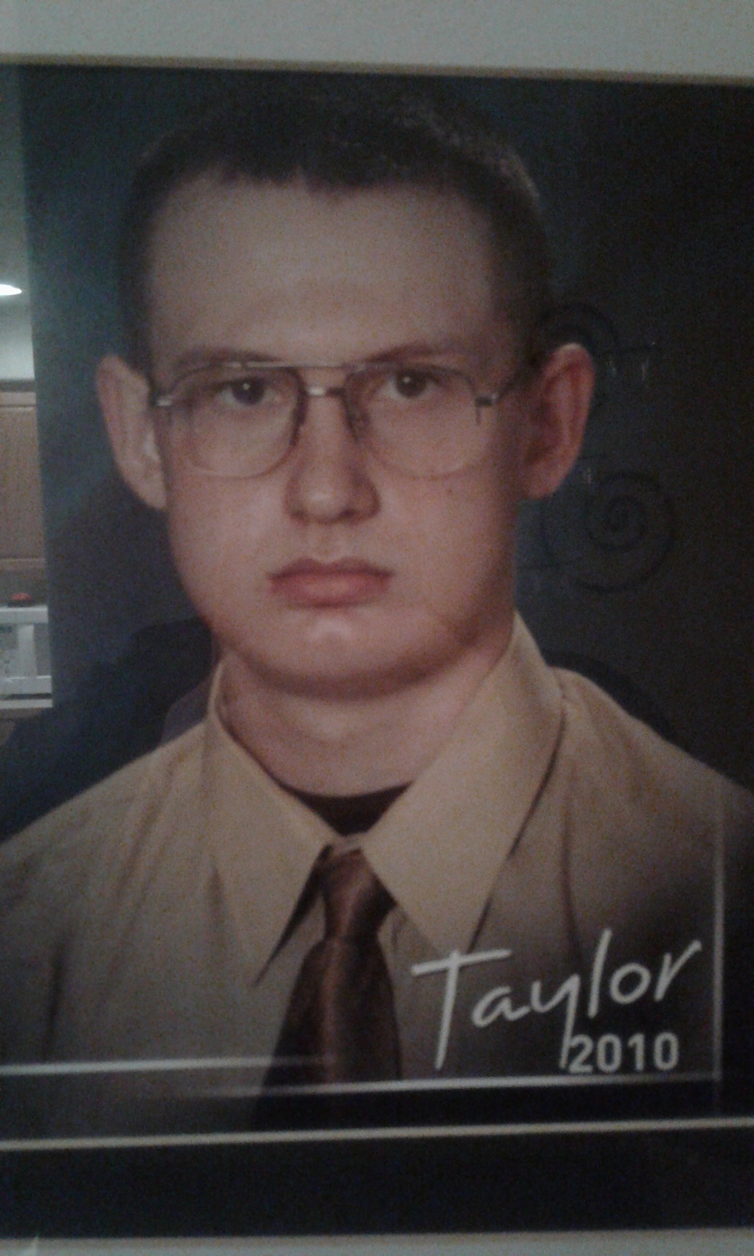 pleasehelpmeee2's profile picture. I surrender to love.