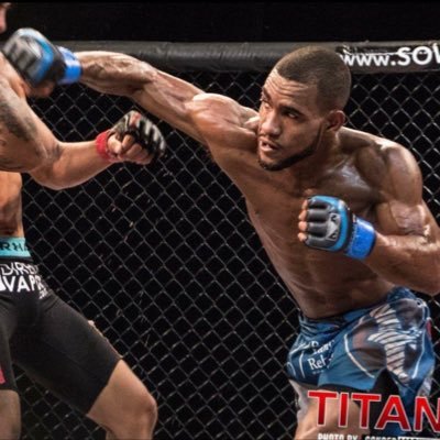 PRO MMA FIGHTER OUT OF AMERICAN TOP TEAM COCONUT CREEK.135lb top contender @americantopteam Follow Instagram/GleidsonMMA